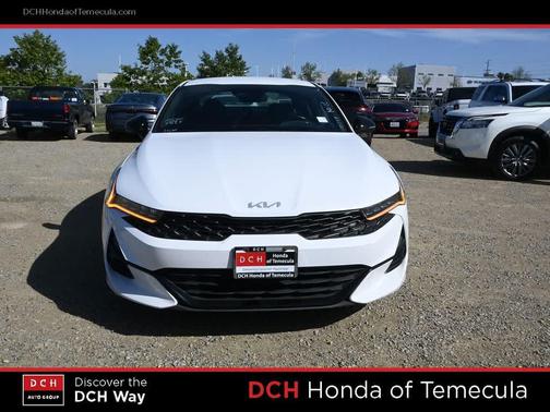 Glacial White Pearl 2022 Kia K5 GT-Line