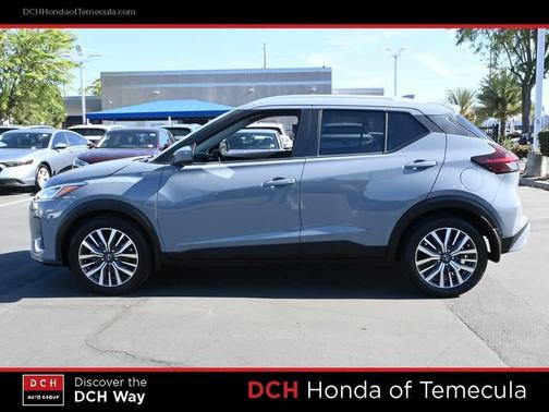 2022 Nissan Kicks SV