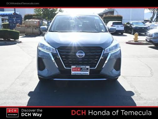 2022 Nissan Kicks SV