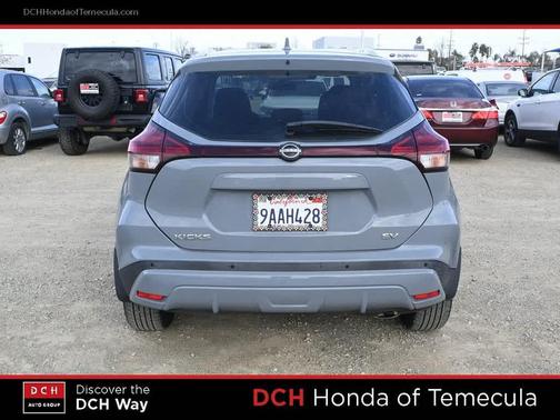 2022 Nissan Kicks SV