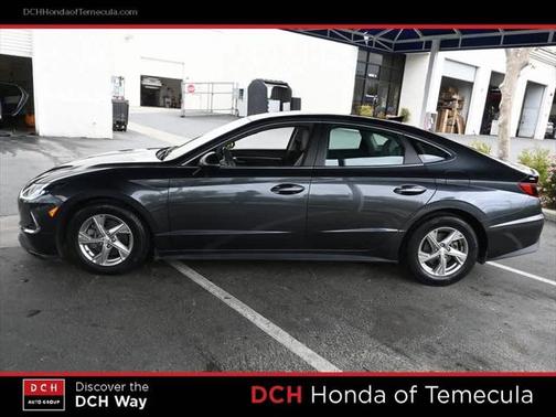 2022 Hyundai SONATA SE