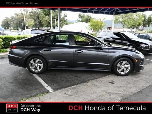 2022 Hyundai SONATA SE