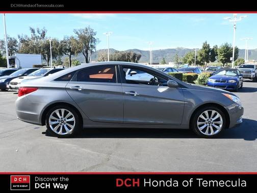 2013 Hyundai SONATA SE