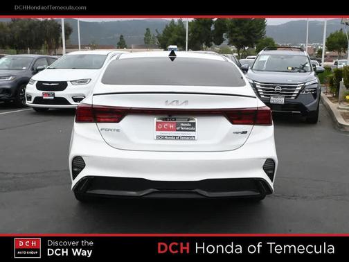 Snow White Pearl 2024 Kia Forte GT-Line