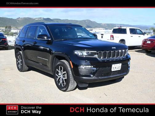 Diamond Black Crystal Pearlcoat 2024 Jeep Grand Cherokee Limited