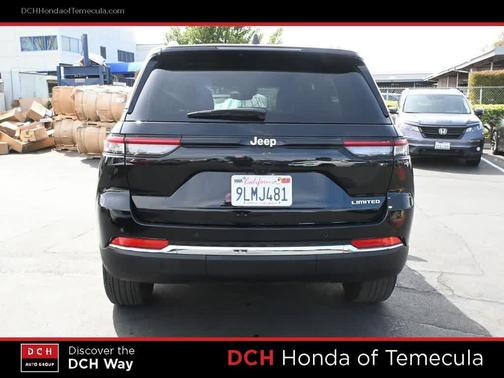 Diamond Black Crystal Pearlcoat 2024 Jeep Grand Cherokee Limited
