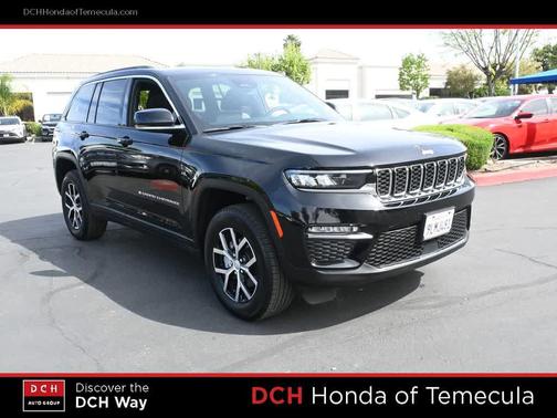 Diamond Black Crystal Pearlcoat 2024 Jeep Grand Cherokee Limited