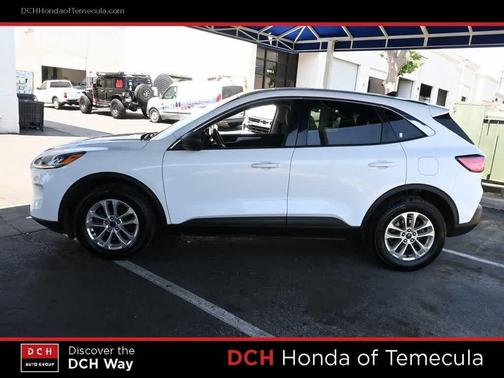 Oxford White 2022 Ford Escape SE