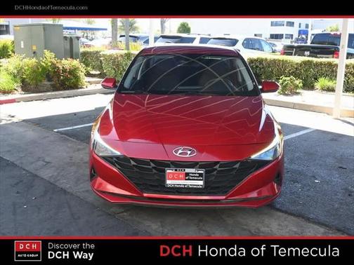 2022 Hyundai ELANTRA SE