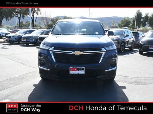 Northsky Blue Metallic 2022 Chevrolet Traverse LS