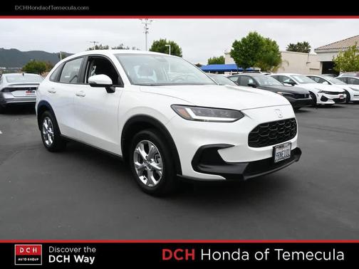 Platinum White Pearl 2025 Honda HR-V LX