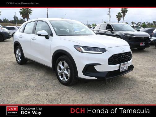 Platinum White Pearl 2025 Honda HR-V LX