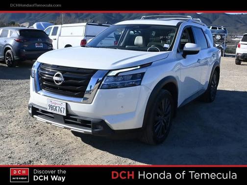 2022 Nissan Pathfinder SL 2WD