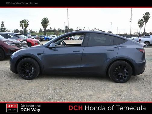 2023 Tesla Model Y Long Range Dual Motor All-Wheel Drive