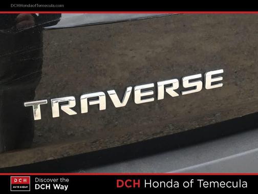 Mosaic Black Metallic 2023 Chevrolet Traverse LT Leather
