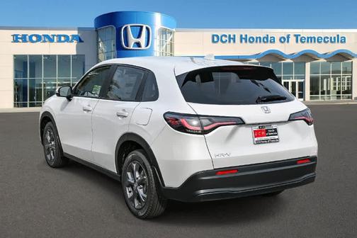 Platinum White Pearl 2027 Honda HR-V LX