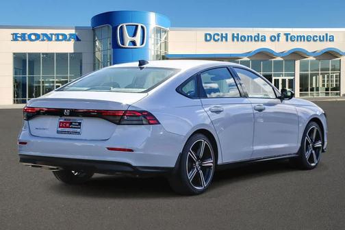 Platinum White Pearl 2026 Honda Accord SE