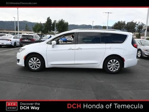 2018 Chrysler Pacifica Touring-L