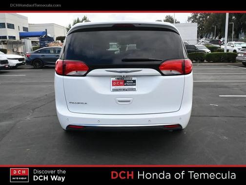 2018 Chrysler Pacifica Touring-L