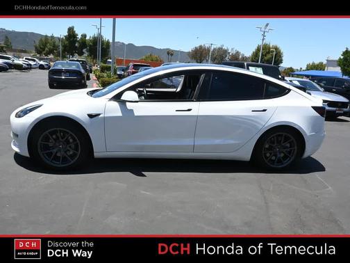Pearl White Multi-Coat 2021 Tesla Model 3 Standard Range Plus