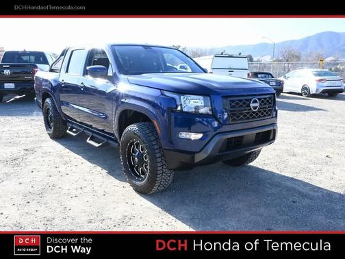 2022 Nissan Frontier SV