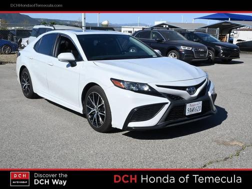 2022 Toyota Camry SE