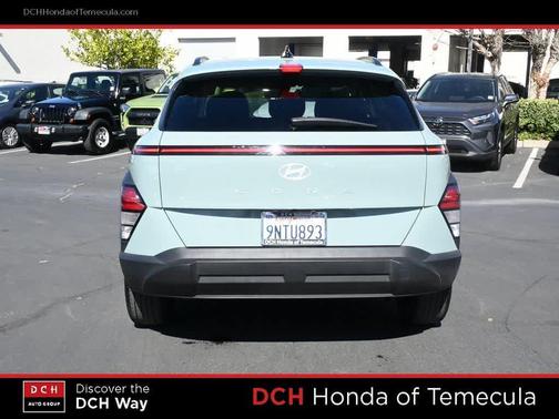 2025 Hyundai KONA SEL