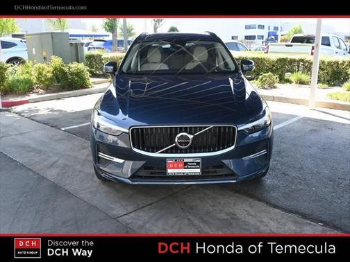 2022 Volvo XC60 B5 Momentum