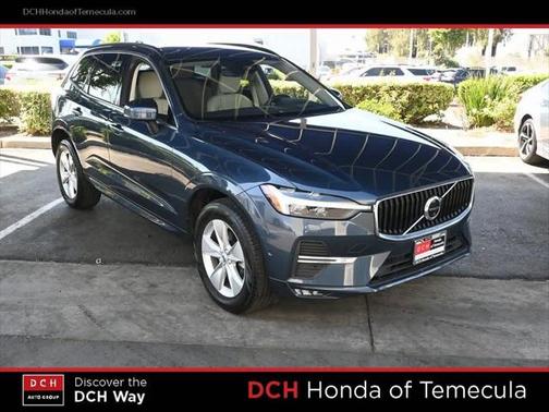 2022 Volvo XC60 B5 Momentum