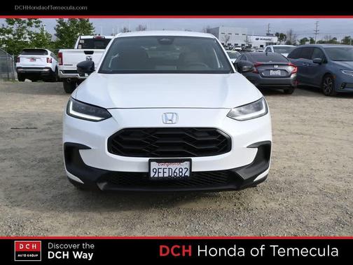 Platinum White Pearl 2023 Honda HR-V AWD Sport