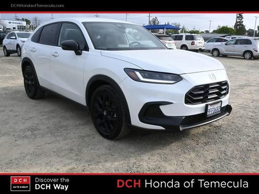 Platinum White Pearl 2023 Honda HR-V AWD Sport