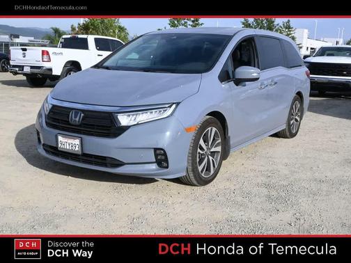 Sonic Gray Pearl 2023 Honda Odyssey Touring