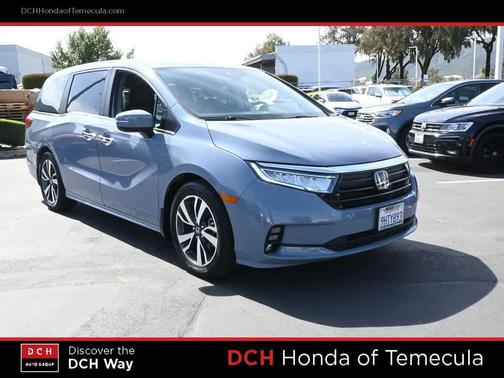 Sonic Gray Pearl 2023 Honda Odyssey Touring