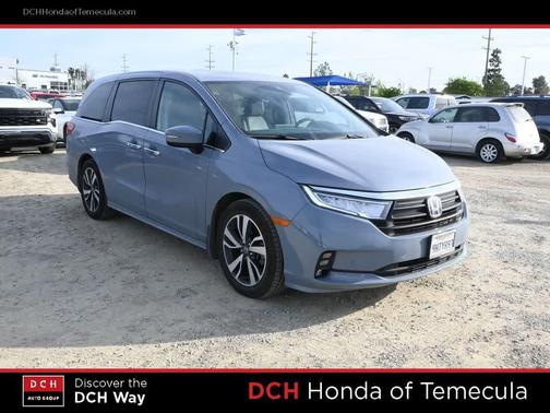 Sonic Gray Pearl 2023 Honda Odyssey Touring