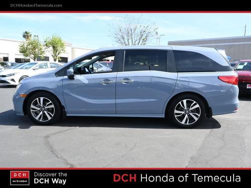 Sonic Gray Pearl 2023 Honda Odyssey Touring