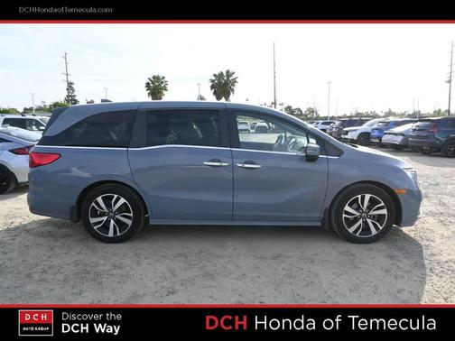 Sonic Gray Pearl 2023 Honda Odyssey Touring