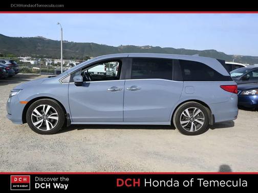 Sonic Gray Pearl 2023 Honda Odyssey Touring