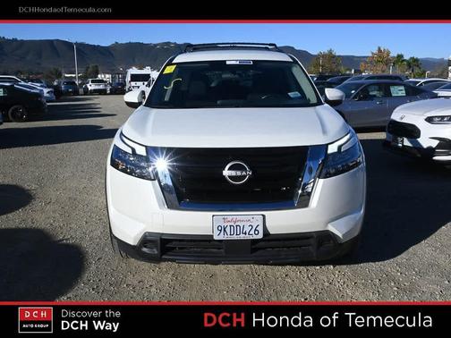 2024 Nissan Pathfinder SV FWD