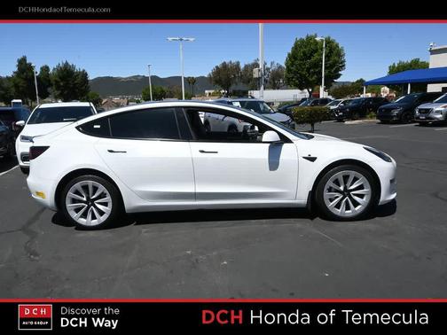 Pearl White Multi-Coat 2021 Tesla Model 3 Standard Range Plus