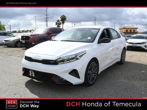 Snow White Pearl 2023 Kia Forte GT