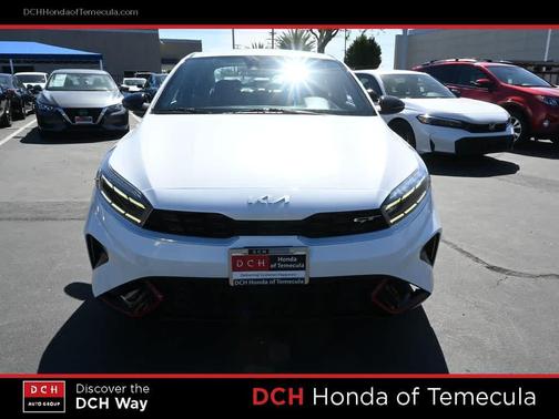 Snow White Pearl 2023 Kia Forte GT