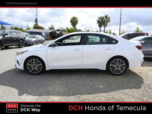 Snow White Pearl 2023 Kia Forte GT