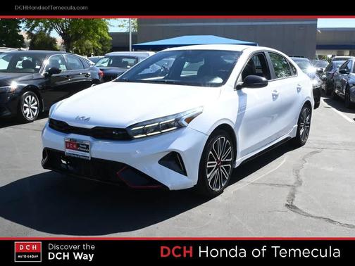 Snow White Pearl 2023 Kia Forte GT