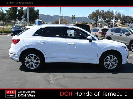 2024 Audi Q3 Premium 40 TFSI quattro Tiptronic