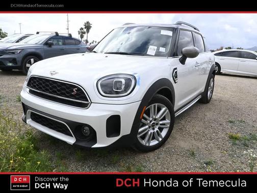 Nanuq White Metallic 2024 MINI Countryman Cooper S