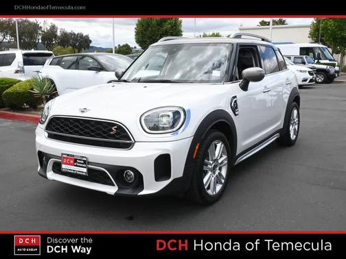 Nanuq White Metallic 2024 MINI Countryman Cooper S