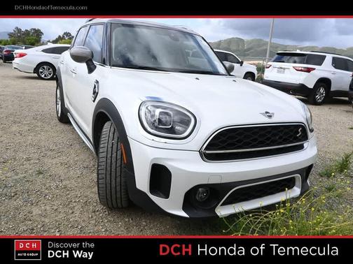Nanuq White Metallic 2024 MINI Countryman Cooper S