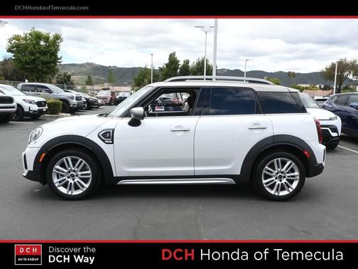 Nanuq White Metallic 2024 MINI Countryman Cooper S