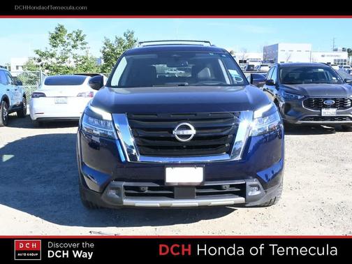Deep Ocean Blue Pearl 2022 Nissan Pathfinder Platinum 2WD