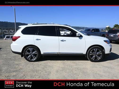 2020 Nissan Pathfinder Platinum 2WD